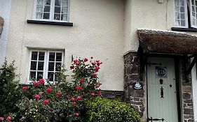Cosy Nook Thatched Cottage With Exmoor Views